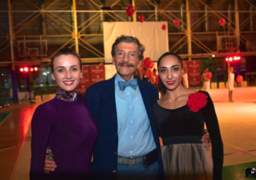 Il dottor Magnani con le olimpioniche Salomè e Anna